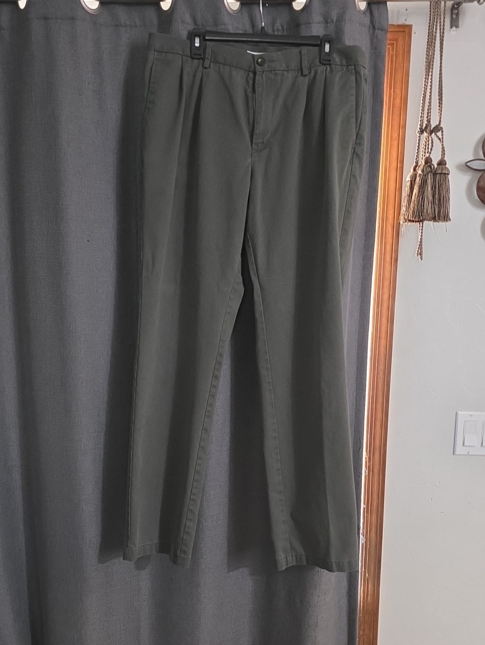 Men's Olive Green Casual Pants